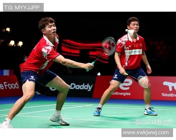 南京羽毛球队在城市联赛中的默契配合与战术分析