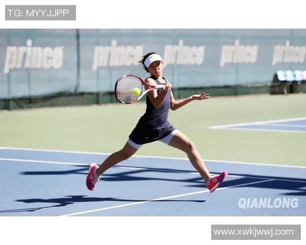 北京网球队的比赛经验揭秘：从训练到赛场的全景探索