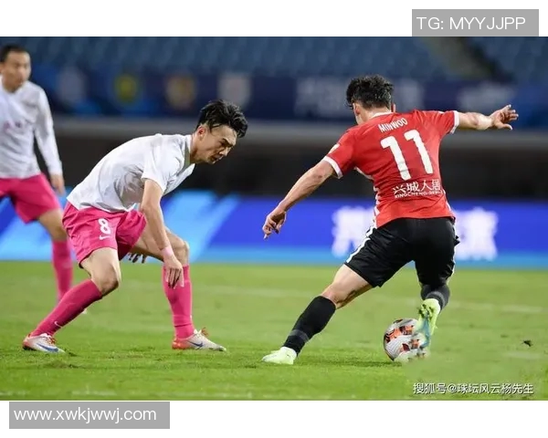 武汉排球队以92分稳居锦标赛积分榜首位竞争激烈引人关注 武汉排球队以92分稳居锦标赛积分榜首位竞争激烈引人关注